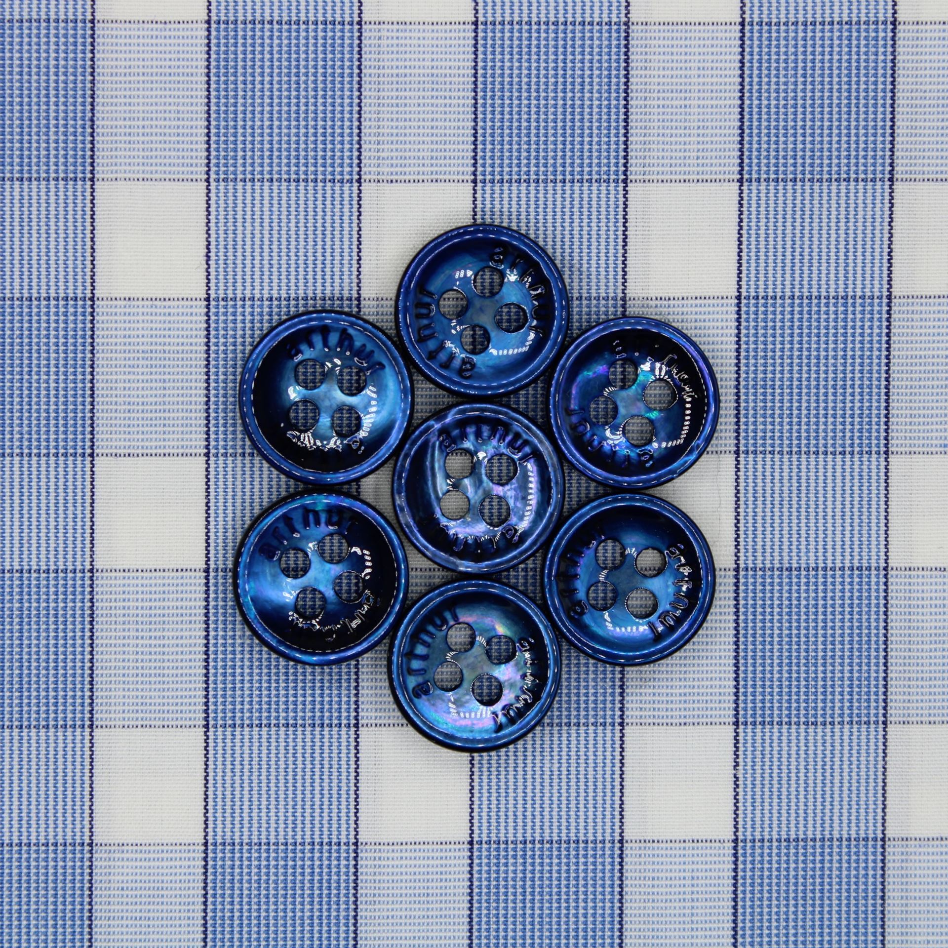 Arthur Montréal | Blue and White Large Checks